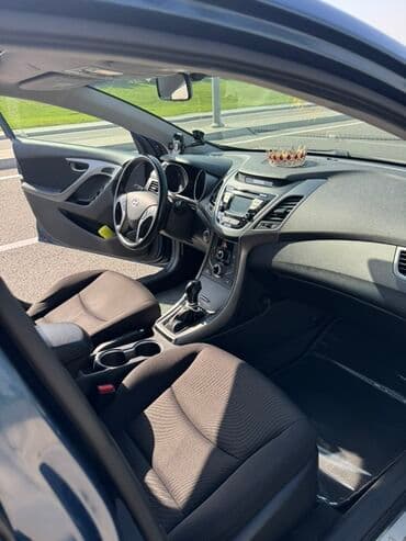 kia seed 2014: Hyundai Elantra: 1.8 l | 2015 il Sedan — 7