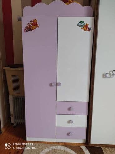 Digər uşaq mebeli: Bewik. Yaxwi veziyyetdedir. 1 il iwlenib. 100 azn — 2