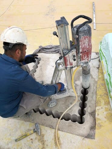 qabyuyan təmiri: #Betonkesme #betondeşmə Beton kubik kərpic - dən kəsim deşim — 9