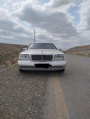 Mercedes-Benz S-Class (W140) sedan - Korpus: tam ölçülü sedan, gümüşü