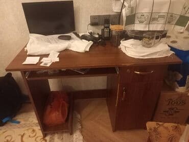 dəhliz mebeli ikinci əl: Satilir.Kompyuter stolu — 1