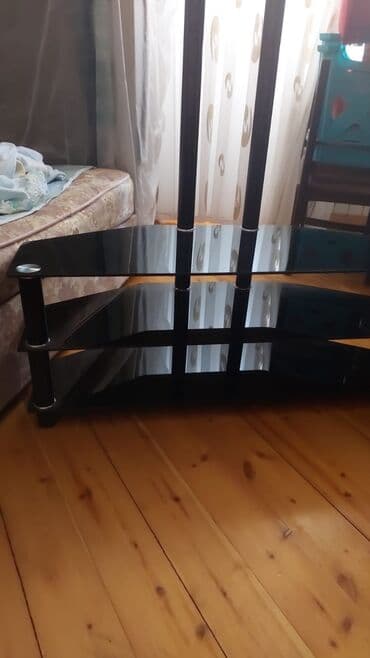 где купить матрицу для телевизора: Б/у, Прямой ТВ стенд, С полками, Стеклянный — 3