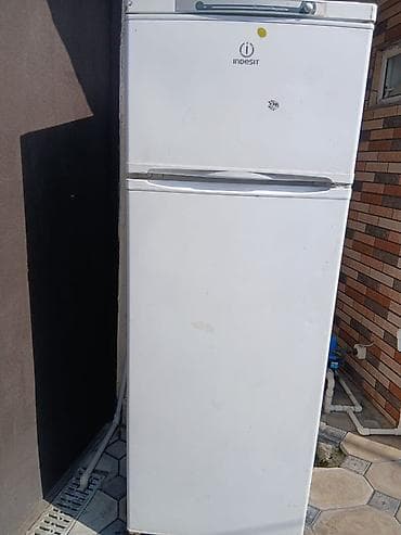 Б/у 2 двери Indesit Холодильник Продажа, цвет - Белый at lalafo.az Б/у 2 двери Indesit Холодильник Продажа, цвет - Белый