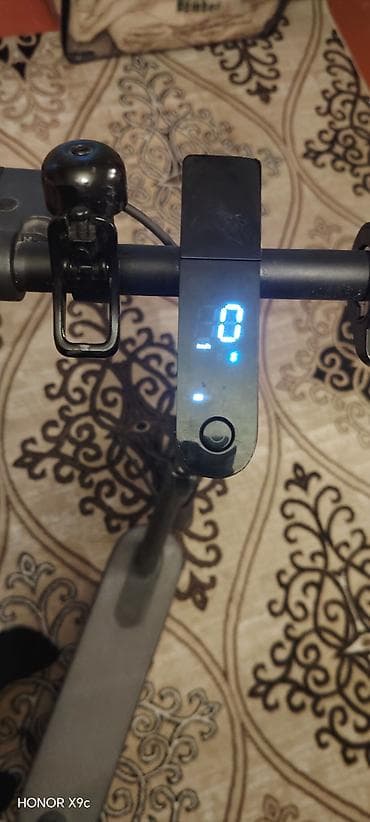 electro samokat: Elektrikli skuter – şəhər içi rahat gediş üçün - Rəng: qara - Korpus — 3