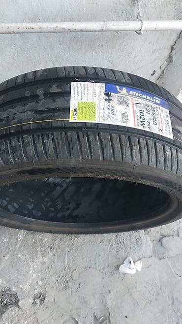 w210 diskleri: Şin Michelin 255 / 40 / R 21 — 1