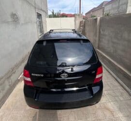 tek oturacaqlar: Kia Sorento: 2.5 l | 2008 il Krossover — 2