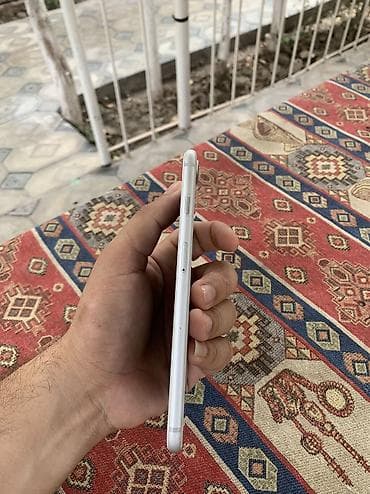 note 15 pro max: IPhone 8 Plus, 64 GB, Ağ, Barmaq izi, Simsiz şarj — 6