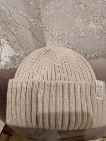 araxçın papaq: Привезена из Италии, Italiyadan alinib, Bej rəngli toxunma papaq – — 2