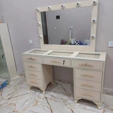 qabaq ustolu: Yeni, Güzgülü, Azərbaycan — 8