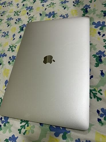 Apple MacBook Pro noutbuk - Ekran: 15 düym Retina (parlaq, yüksək — 1