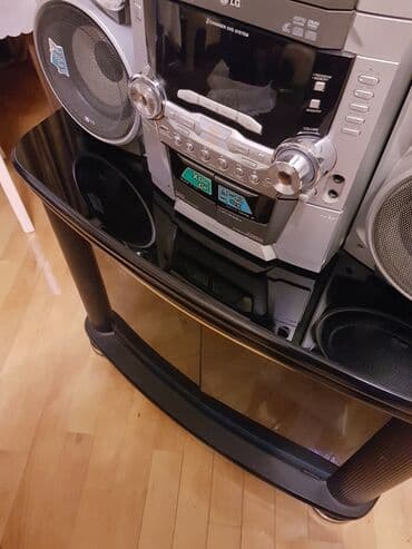 Другая мебель для дома: Tv stend, möhkəmdir, Polşa istehsalıdır, 3 polkalidir, arxada — 5