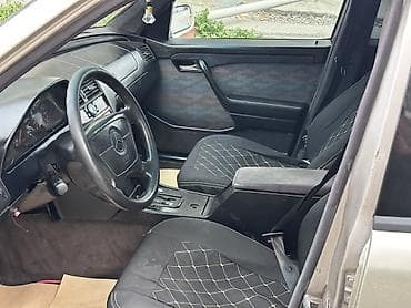 mersedes w204: Mercedes-Benz C-Class: 2 l | 1994 il Sedan — 7