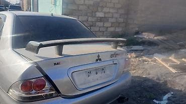 Mitsubishi Lancer sedan – hissələr üçün - Korpus: 4 qapılı sedan