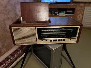 magnitafon: Retro “Рекорд-310” məişət radiolu musiqi mərkəzi - Korpus: taxta — 2