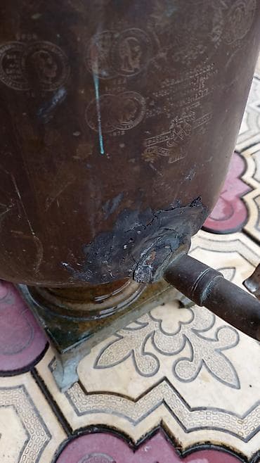 samovar od: Məhsul: Antik köhnə rus samovarı (kömür/odunla işləyən) Təsviri: - — 2