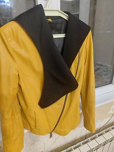 illy: Qadın üçün dəri görünümlü gödəkçə – sarı rəngdə, kontrast qara geniş — 4