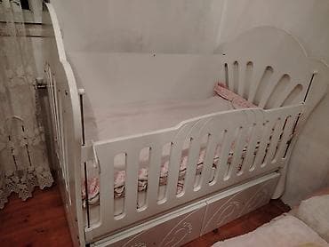 korpə beşiyi: Oğlan və qız üçün, İşlənmiş, Dördbucaq, Beşik, Dəst ilə, Matras ilə, Yellənmə mexanizm ilə — 3