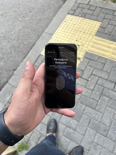 iphone se: IPhone 8, 64 GB, Space Gray, Barmaq izi — 3