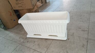 ezvay bitkisi: Dibçək Ağ rəngdə kvadrat uzun dibçək — bağ, eyvan və ya interyer — 3