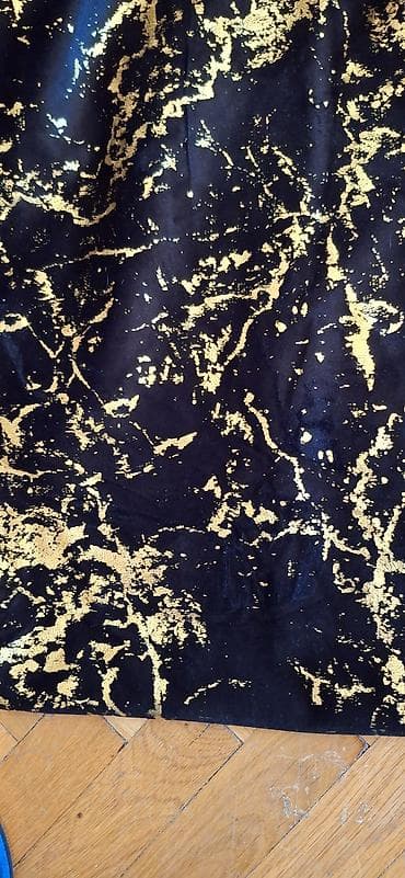 jalüs: Qara məxməri effektli parça üzərində qızılı mermer naxışlı qalın pərdə — 1