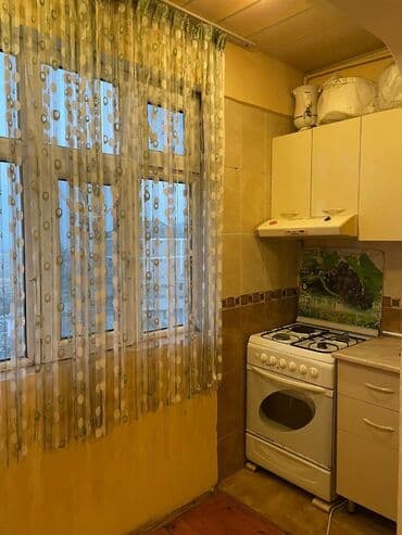 otaq yoldaşı qız: Suraxanı rayonu Yeni Günəşli qəsəbəsində köhnə tikili 9 mertebeli — 12