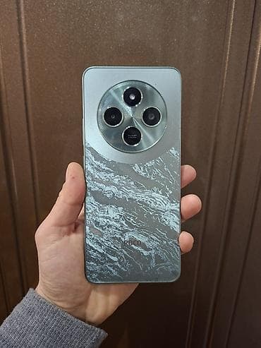 eos 600d canon: Poco C75 — 5