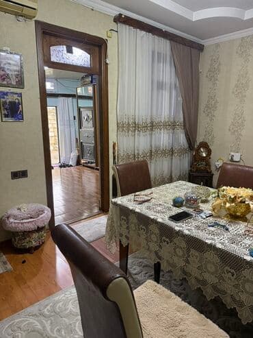 ehmedli neapol dairesi: Satılır: həyət evi - Plan: 2 otaq, mətbəx, geniş zal, sanitar qovşaq — 5