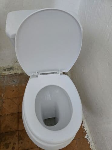 Santexnika: Ağ rəngli unitaz. Bu unitaz hamam otaqları üçün uyğundur. Modern və — 3
