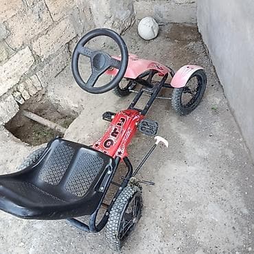 oyuncaq gitara: Uşaq pedallı kart maşını - Pedalla idarə olunan, 4 təkərli uşaq kartı — 4