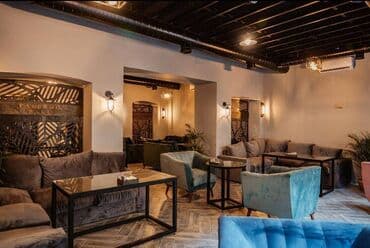 semaye sadliq sarayi: Nizami kinoteatrin arxasi teze temirden çixib 2 ayliq depozit almaq — 1