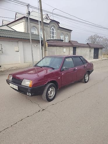 lada vaz kuza: Avtomobil: Sedan, 4 qapı, bordo rəng Marka/model: (şəkildən görünən) — 8