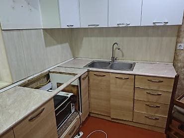 kuxna bebeli: İşlənmiş mətbəx mebel dəsti. Ölçüsü 1.80*3.30 . 6 il istifadə olunub — 1