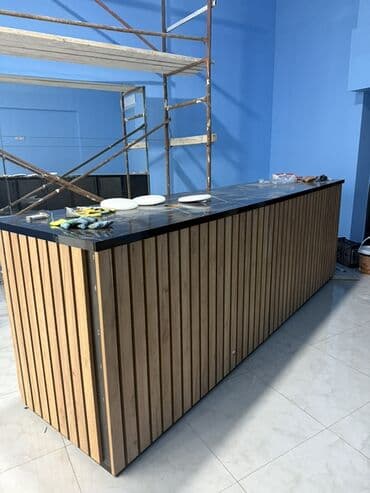 ayaqqabi ucun dolab: Müasir resepsiyon/servis barı – ofis, salon, klinika, showroom və kafe — 3