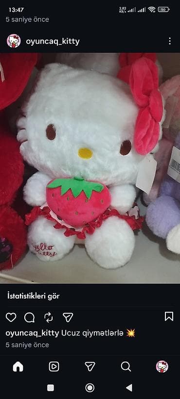 barbi oyuncaq: - Yumşaq oyuncaq: Hello Kitty temalı peluş - Rənglər: qar ağ bədən — 1