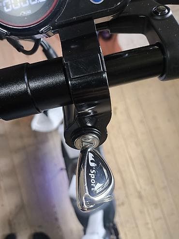 samakat: Elektrik skuter – qara/qırmızı dizayn, güclü şəhər və off-road yürüşü — 3