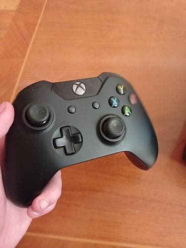 Xbox one 500 Gb Heç bir problemi yoxdu Donma qızması olmur. 1 Orginal — 10
