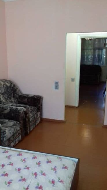 kirayə evlər 1 otaqlı: Binəqədi rayonu 9-cu mikrarayonda 5 mertebeli binanın 3-cu — 3