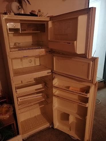 playstation satisi: 3 qapılı soyuducu-dondurucu. Xüsusiyyətlər: - Qapı içlərində əlavə — 2