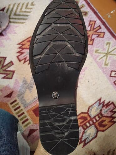 ayaqqabı кожание: 1defe geynilib, 65m alinib-20m satılır, 40razmer, alana endirim — 2