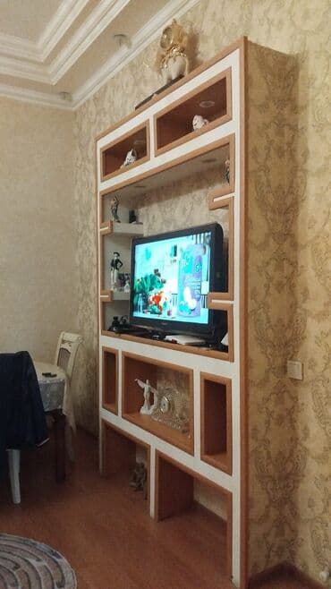 əcəmidə 3 otaqlı evlər: 20 ci sahə dairəsində 3 otaqlı mənzil satılır yola yaxın və çox rahat — 3