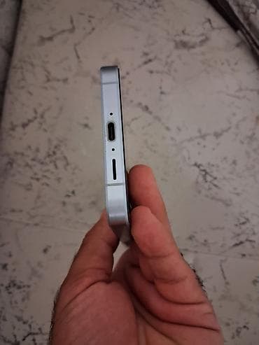 Elektronika: Samsung Galaxy A55 5G, rəng - Gümüşü, Zəmanət — 3