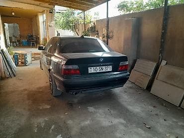 mator vaz: BMW 3 Series E36 sedan - Mühərrik: benzin, 6 silindir (şəhərdaxili — 9