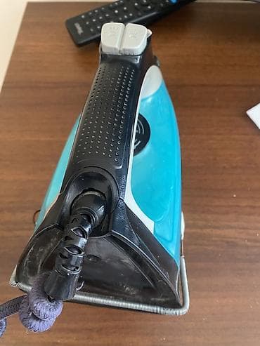 Buharlı ütülər: Buxarlı ütü - Rəng: mavi/qaranlıq boz gövdə, şəffaf su çəni - Buxar — 1