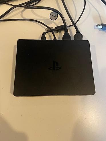 plesteysin: PlayStation VR dəsti – PS4 üçün Paketə daxildir: - PlayStation VR — 2