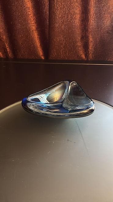 leblebi qabi: Üçbucaqlı formalı dekorativ şüşə qab - Material: qalın, büllur tipli — 1