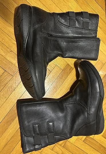 рабочие мужские сапоги: Clarks firmasına məxsus qışlıq ayaqqabıdır.Şəhər içi və gündəlik — 1