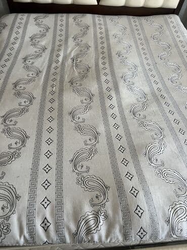 taxt döşəkləri: Cut neferlik taxt doseyi en 1,60 uzunluq 2-2,20 — 3