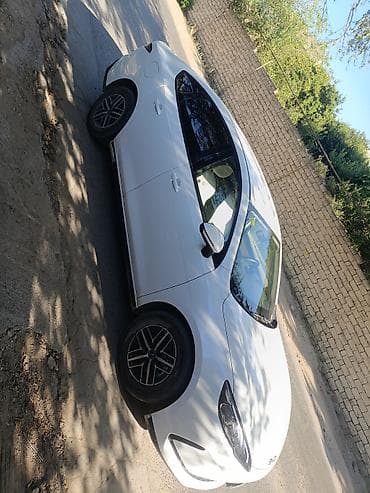 bmw şekli: Salam. masin 2025 ci il byd seal. 40 min yurus. qeti sekilde problemi — 2