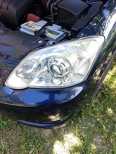 Toyota Corolla üçün ön faralar (sol və sağ) – linzalı, şəffaf şüşəli