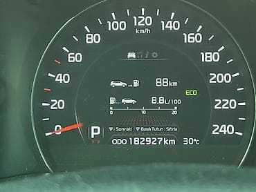 Nəqliyyat: Kia Sorento: 2.4 l | 2014 il Krossover — 8